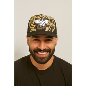 Wonder Woman Comic Trucker Hat Black & Gold Mesh Snapback DC Comics Six Flags